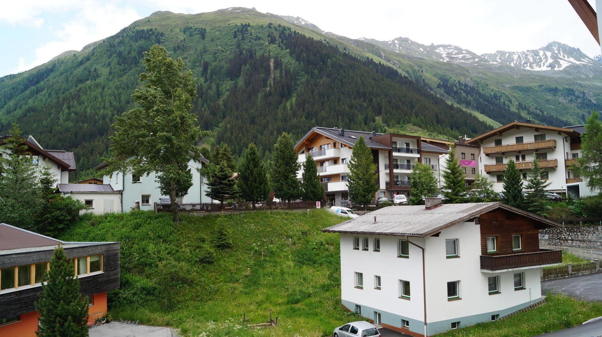 Vaya Galtuer Paznaun Hotell Exteriör bild